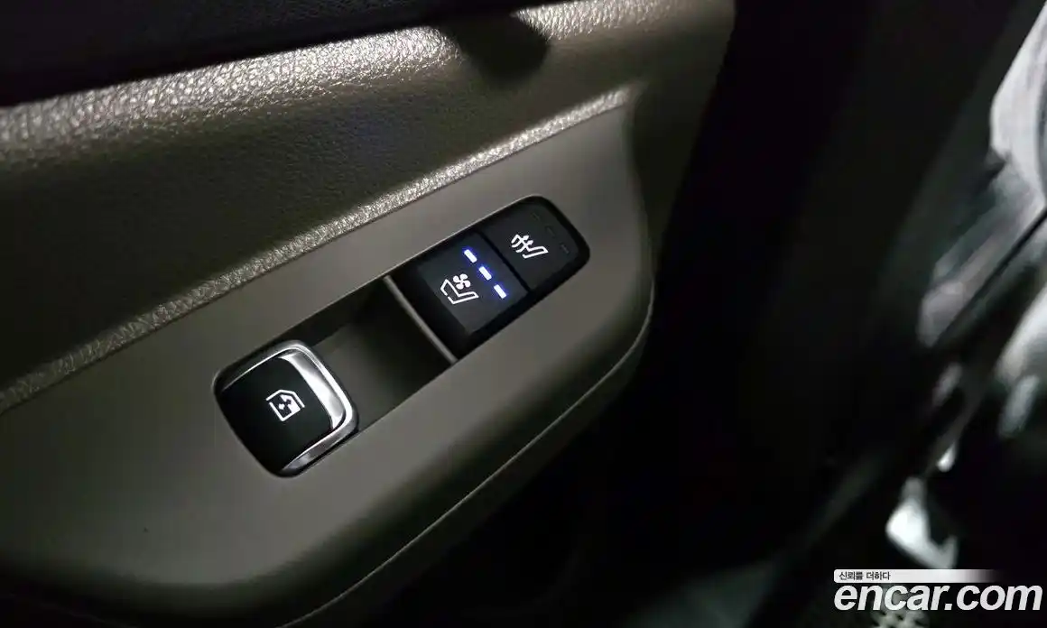 Kia Canival 2024 1.6 Автомат в Москве № 123984, фото 15