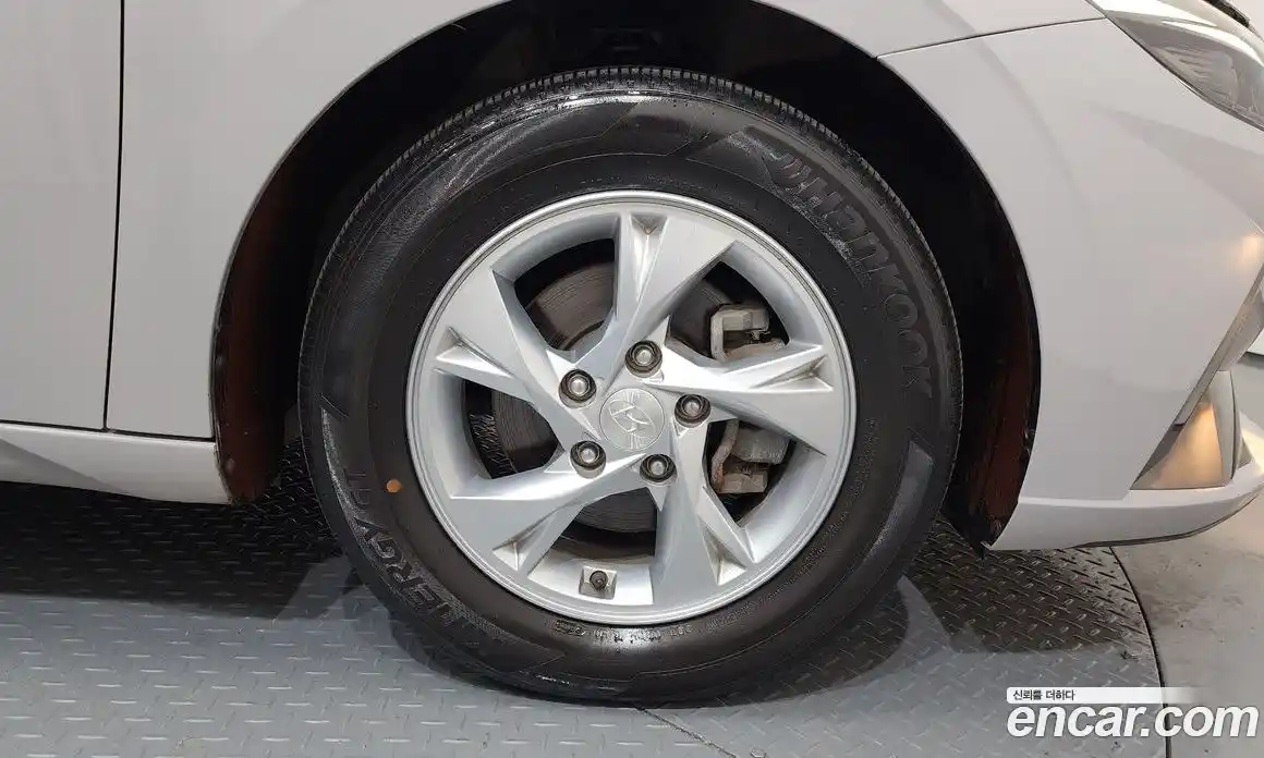 Hyundai Avante 2021 1.6 Автомат в Москве № 126949, фото 14