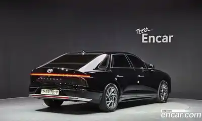 Hyundai Grandeur 2023 2.5 Автомат в Москве № 130060, миниатюра 2