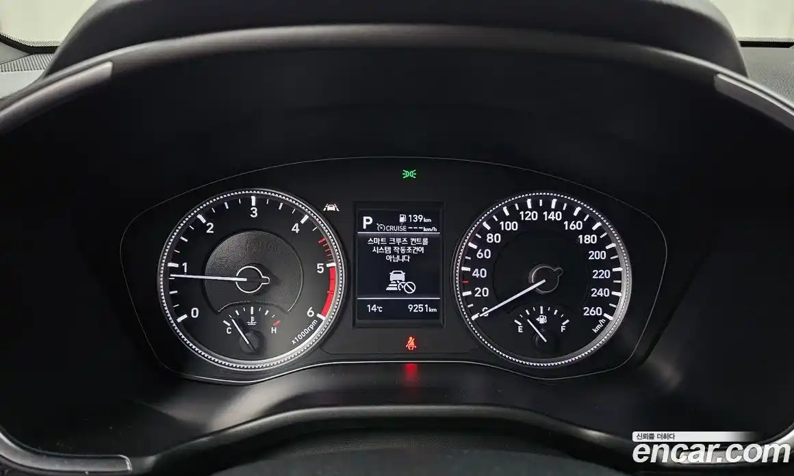 Hyundai Santa Fe 2019 2.0 Автомат в Москве № 130171, фото 16