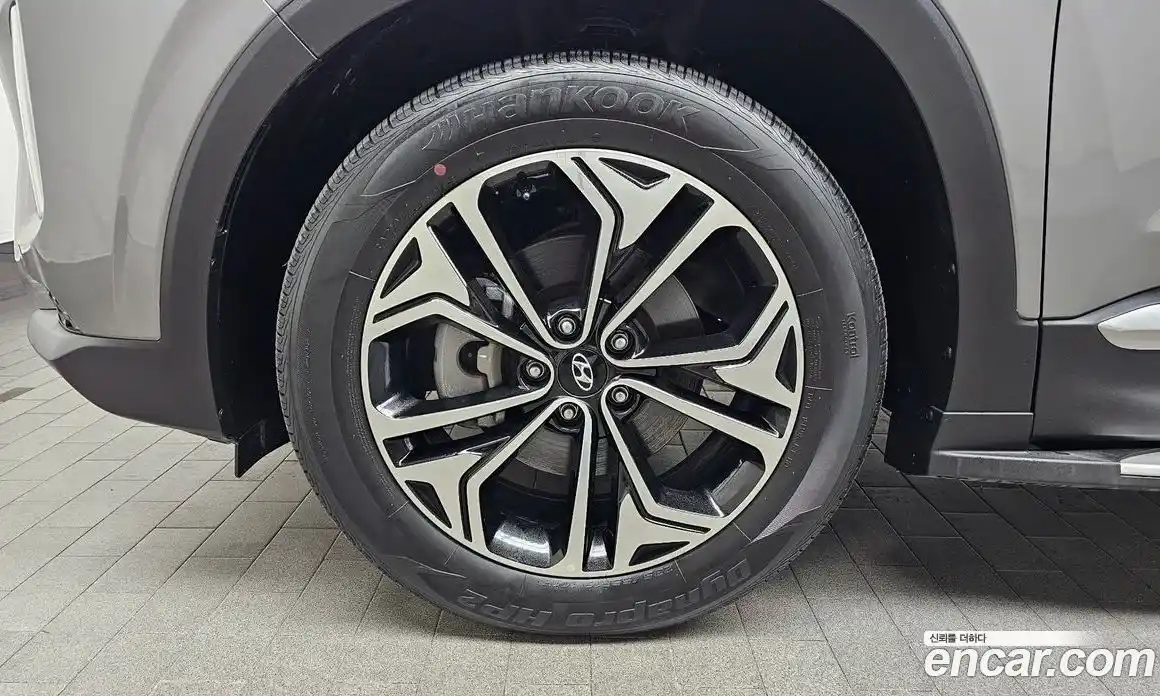 Hyundai Santa Fe 2019 2.0 Автомат в Москве № 130171, фото 19