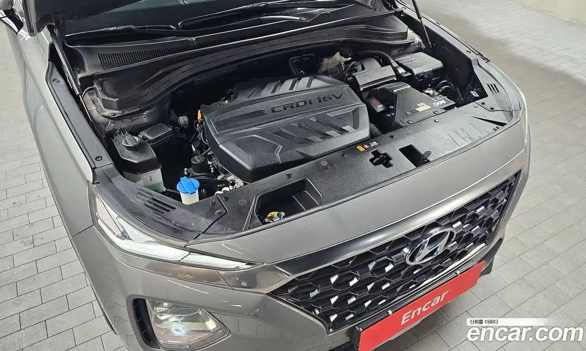 Hyundai Santa Fe 2019 2.0 Автомат в Москве № 130171, фото 5