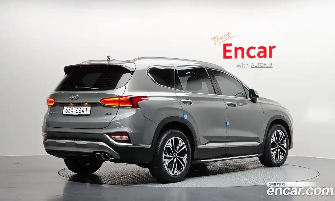 Hyundai Santa Fe 2019 2.0 Автомат в Москве № 130171, фото 8