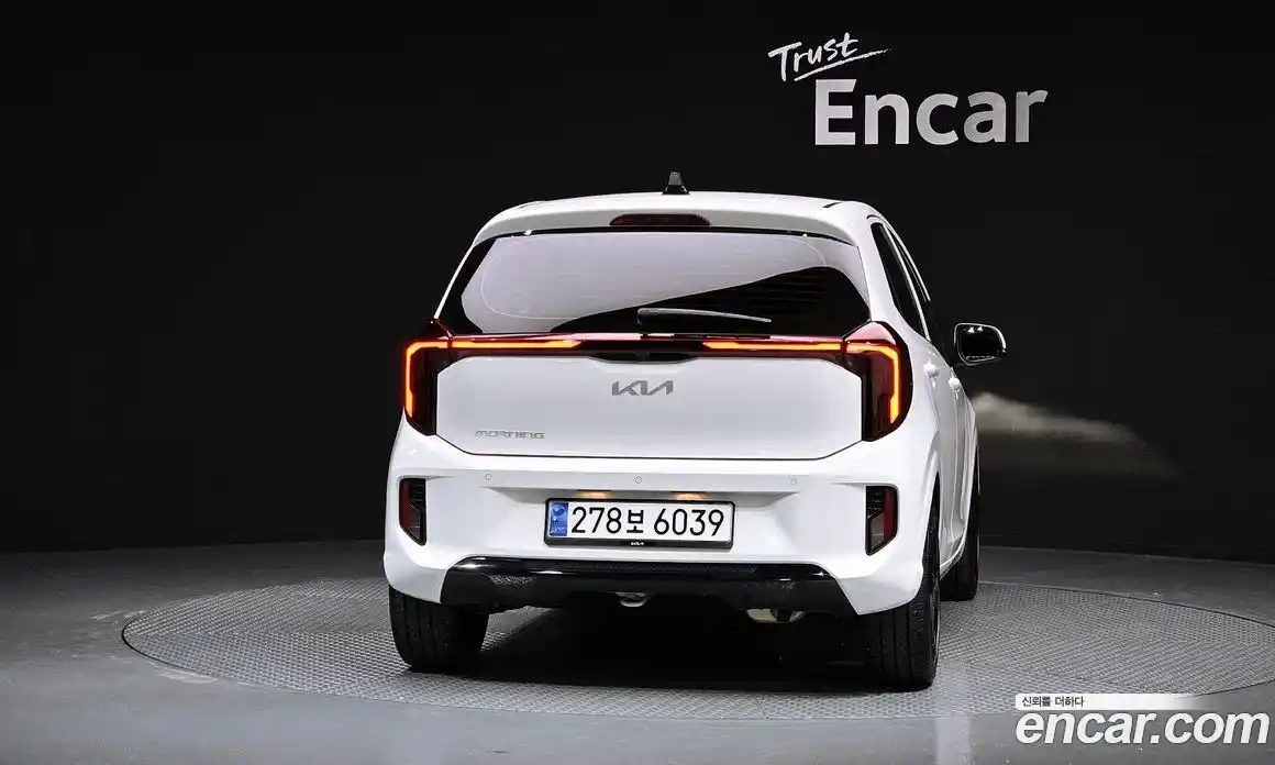 Kia Morning 2024 1.0 Автомат в Москве № 130519, фото 4