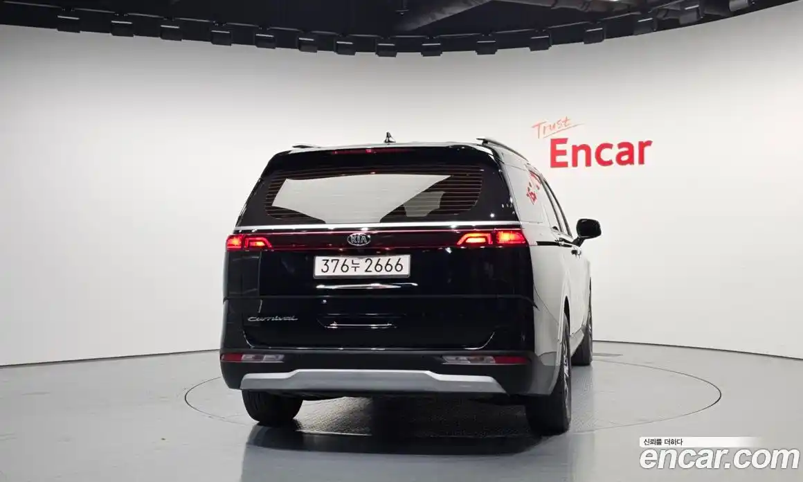 Kia Canival 2021 2.2 Автомат в Москве № 131482, фото 17