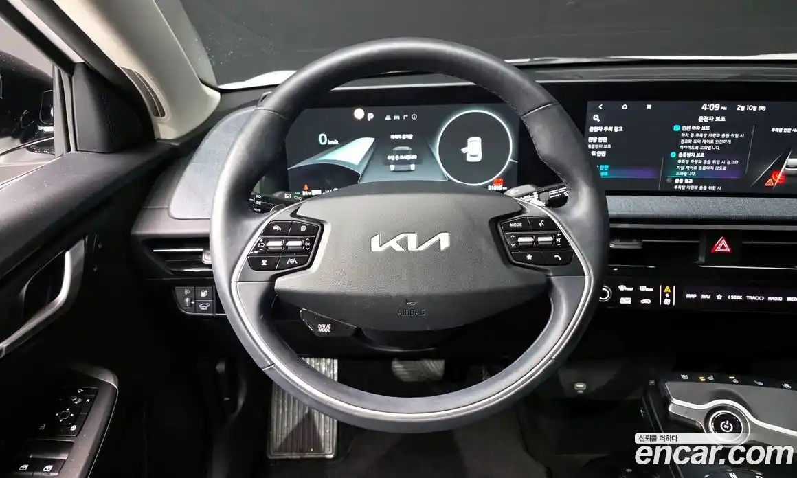 Kia EV6 2023 0.1 Автомат в Москве № 132259, фото 1