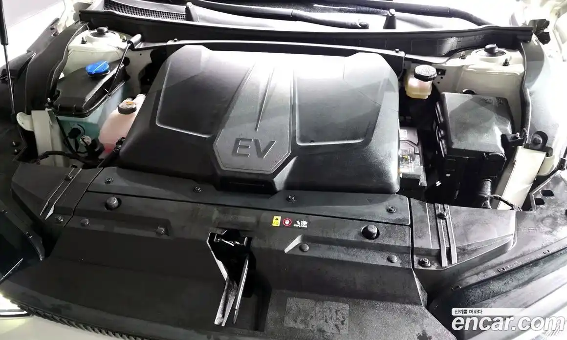 Kia EV6 2023 0.1 Автомат в Москве № 132259, фото 6