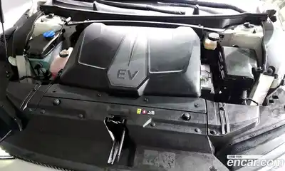 Kia EV6 2023 0.1 Автомат в Москве № 132259, миниатюра 6