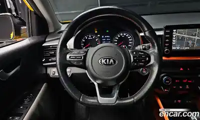 Kia Stonic 2018 1.4 Автомат в Москве № 132571, миниатюра 11