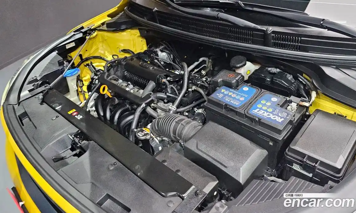 Kia Stonic 2018 1.4 Автомат в Москве № 132571, фото 4