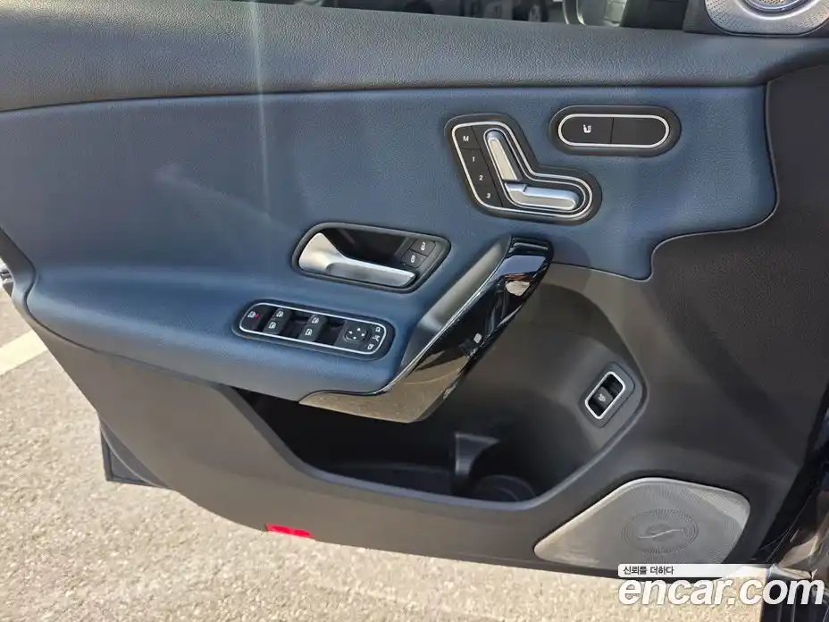 Mercedes-Benz A-Class 2020 2.0 Автомат в Москве № 141518, фото 16