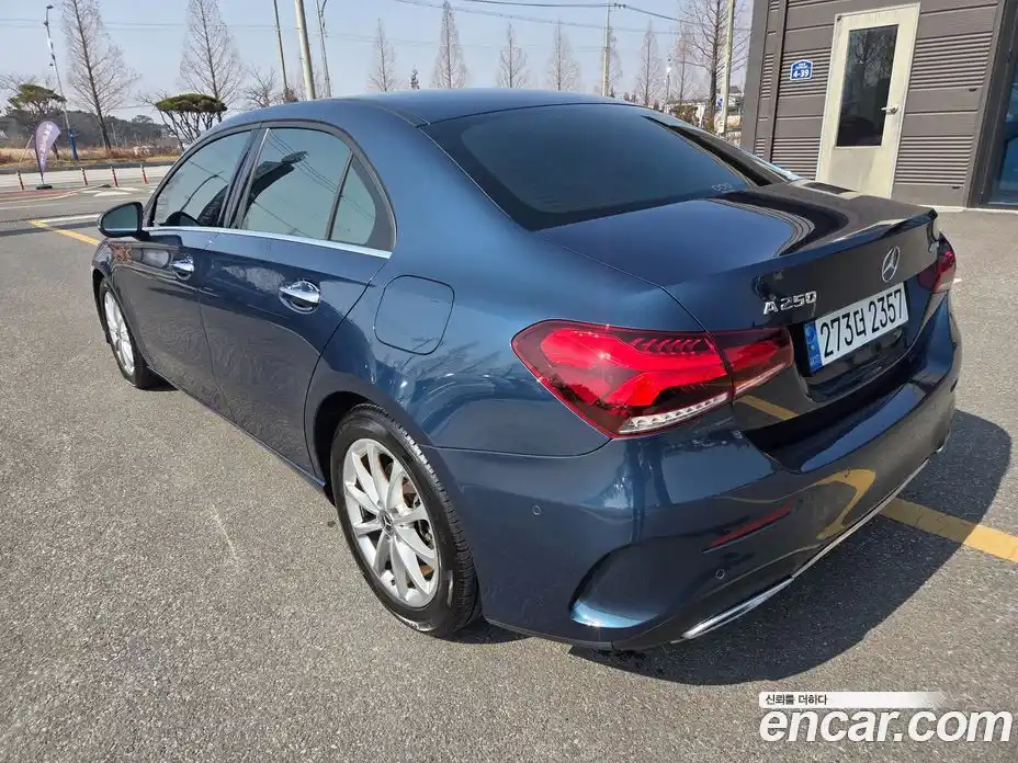 Mercedes-Benz A-Class 2020 2.0 Автомат в Москве № 141518, фото 6