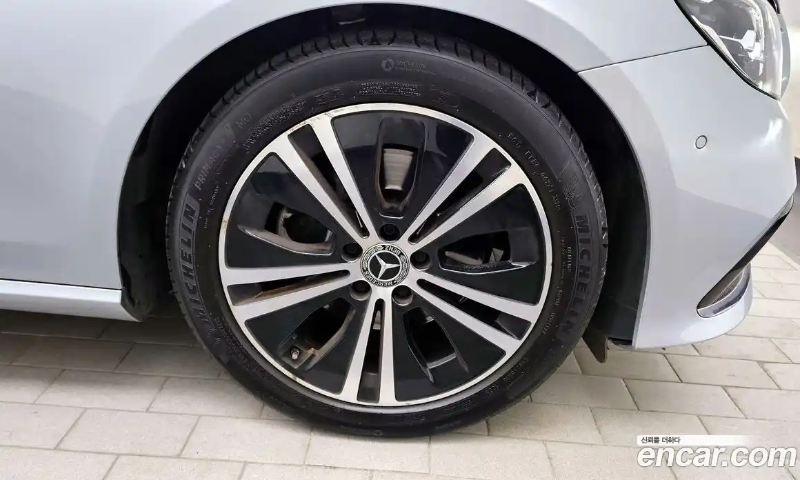 Mercedes-Benz E-Class 2021 2.0 Автомат в Москве № 142056, фото 12