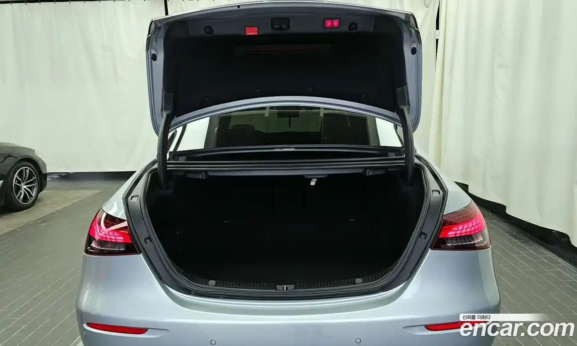 Mercedes-Benz E-Class 2021 2.0 Автомат в Москве № 142056, фото 15