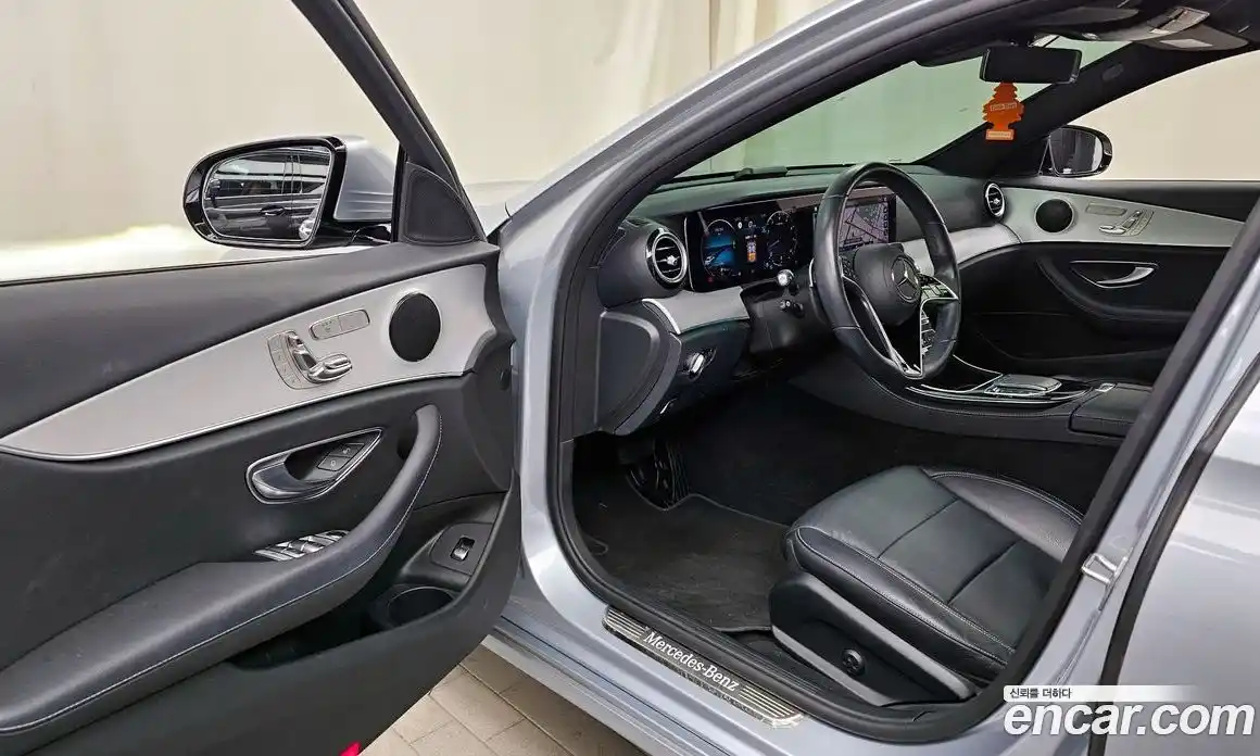 Mercedes-Benz E-Class 2021 2.0 Автомат в Москве № 142056, фото 19