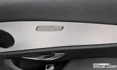 Mercedes-Benz E-Class 2021 2.0 Автомат в Москве № 142056, миниатюра 9