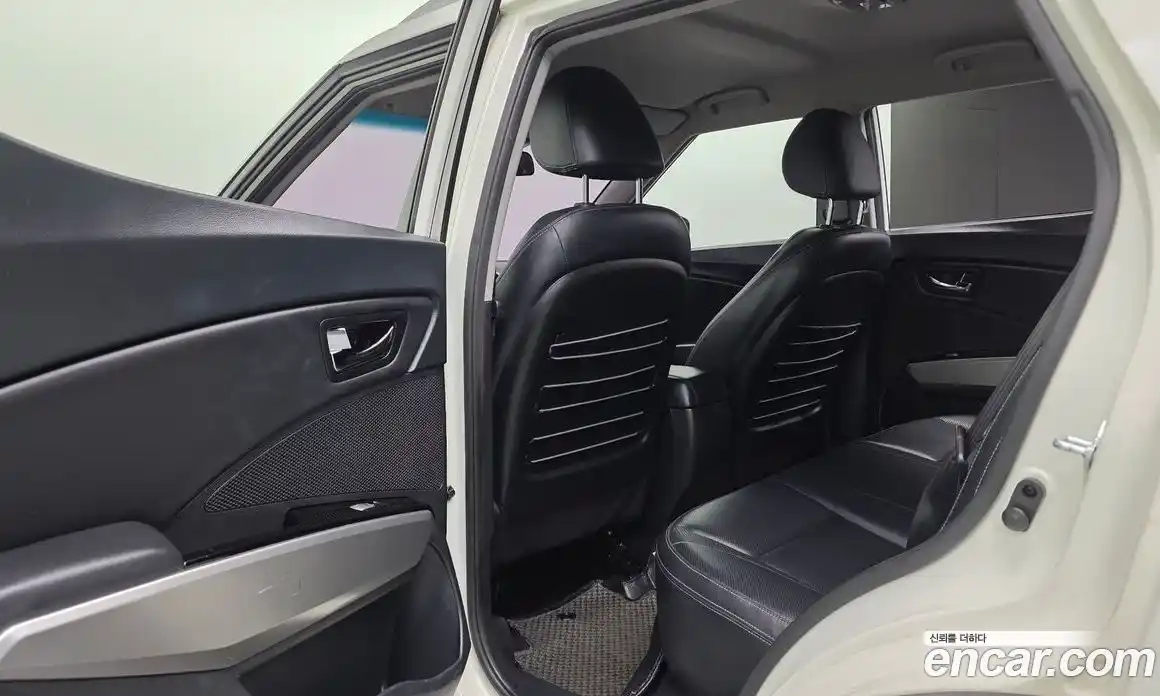 SsangYong TIBOLI 2016 1.6 Автомат в Москве № 146535, фото 4