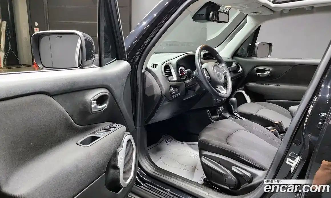 Jeep Renegade 2021 2.4 Автомат в Москве № 147642, фото 10