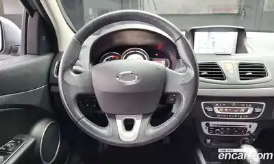 Renault SM3 2017 1.6 Автомат в Москве № 148299, миниатюра 2