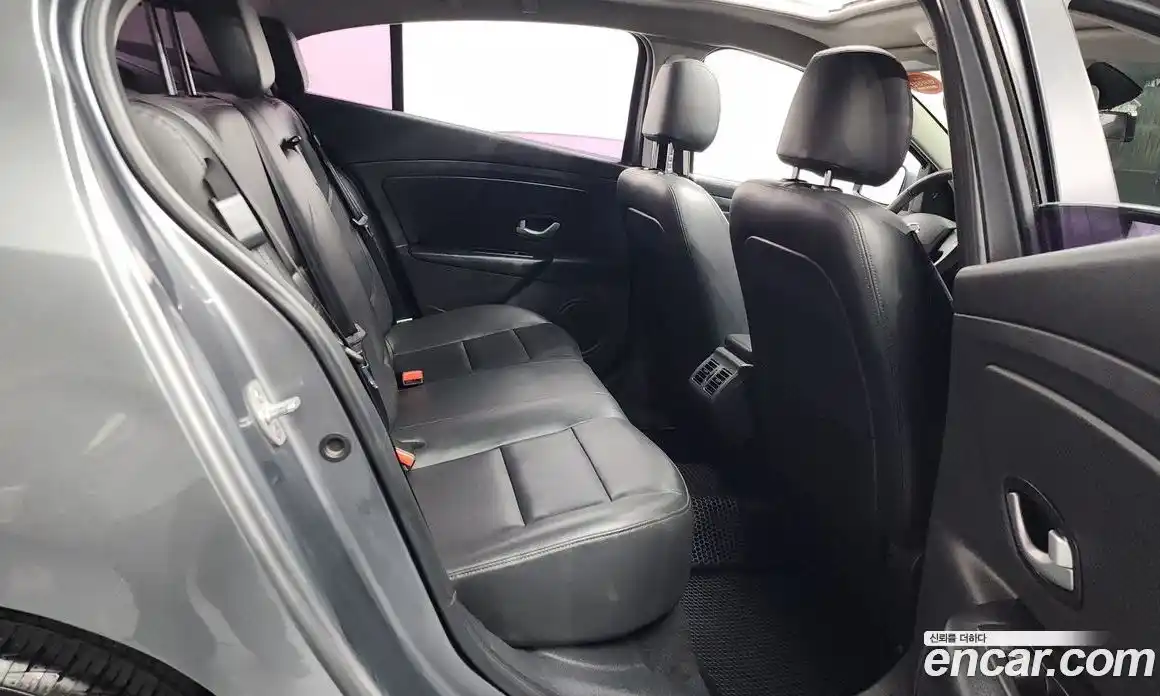 Renault SM3 2017 1.6 Автомат в Москве № 148299, фото 5