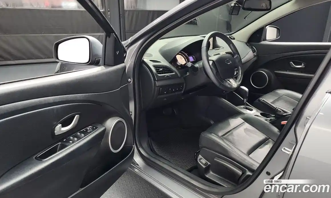 Renault SM3 2017 1.6 Автомат в Москве № 148299, фото 10