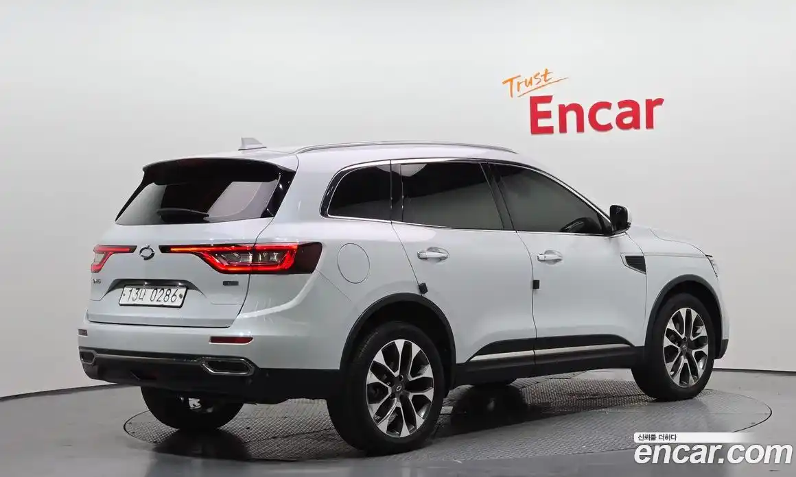 Renault QM6 2017 2.0 Автомат в Москве № 148764, фото 11