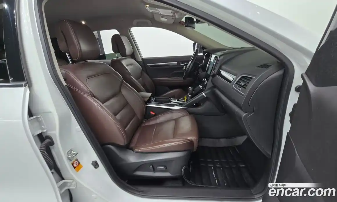 Renault QM6 2017 2.0 Автомат в Москве № 148764, фото 18