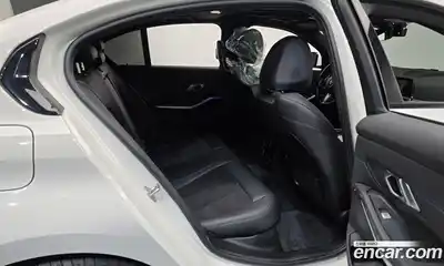 BMW 3-Series 2022 2.0 Автомат в Москве № 154638, миниатюра 11