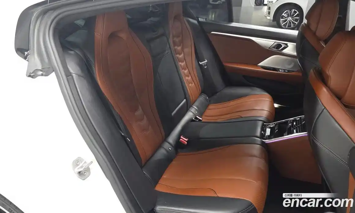 BMW 8-Series 2023 4.4 Автомат в Москве № 156308, фото 14