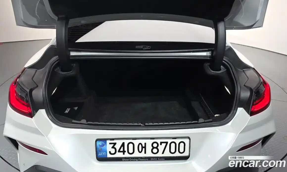 BMW 8-Series 2023 4.4 Автомат в Москве № 156308, фото 4