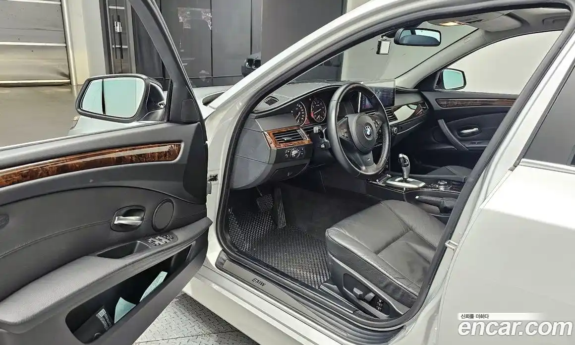 BMW 5-Series 2010 3.0 Автомат в Москве № 159325, фото 20