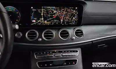 Mercedes-Benz E-Class 2023 2.0 Автомат в Москве № 160544, миниатюра 5