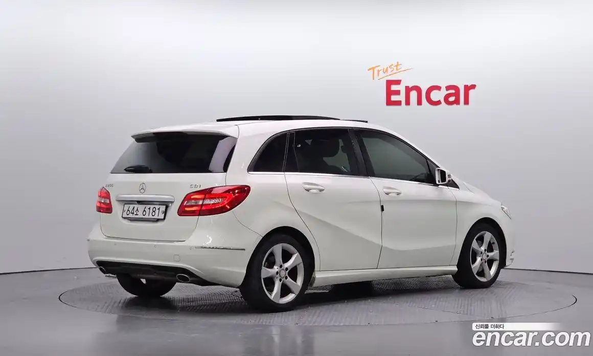 Mercedes-Benz B-Class 2013 1.8 Автомат в Москве № 161508, фото 10