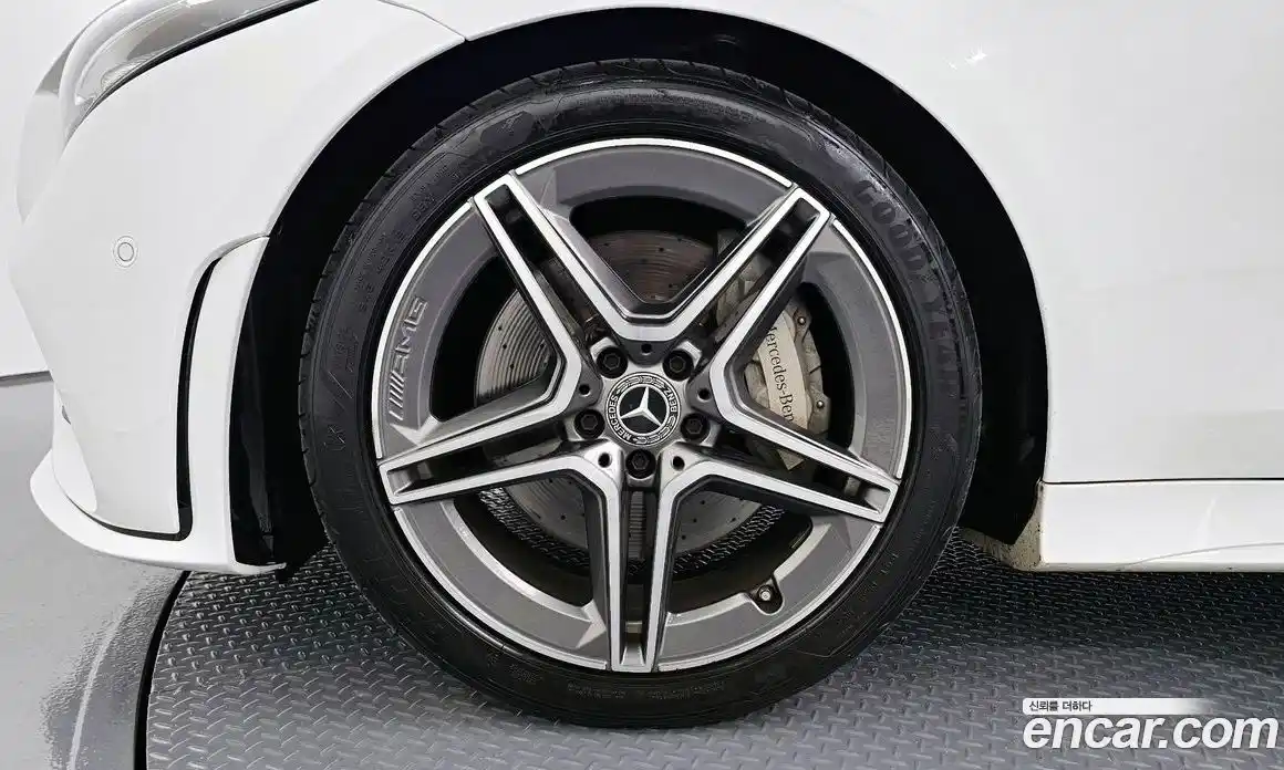 Mercedes-Benz CLS-Class 2020 1.9 Автомат в Москве № 161945, фото 14