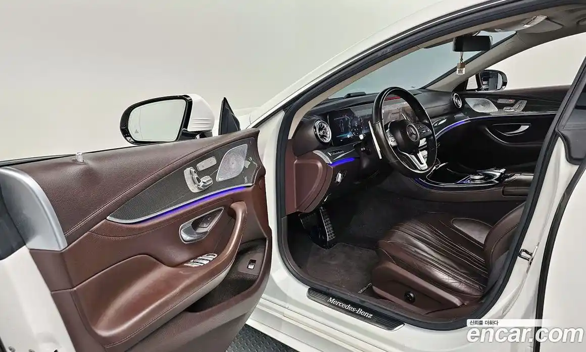 Mercedes-Benz CLS-Class 2020 1.9 Автомат в Москве № 161945, фото 6