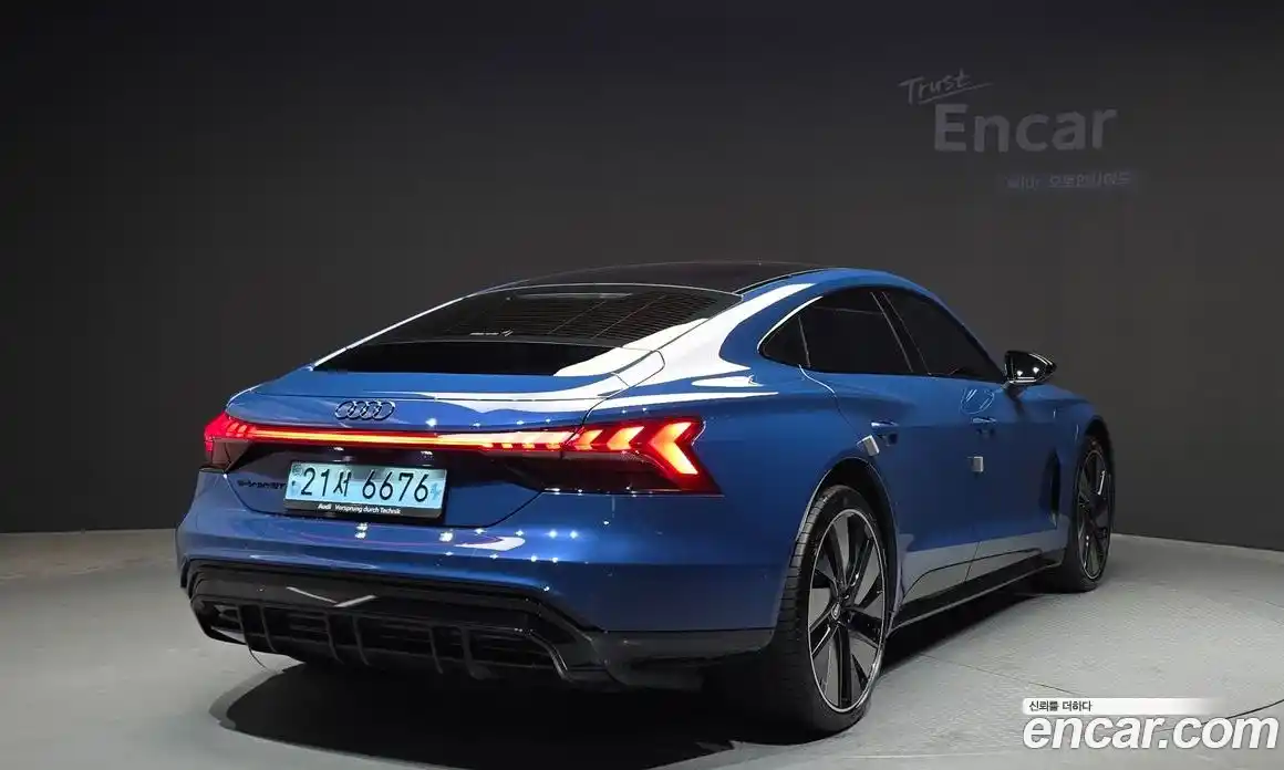 Audi e-tron GT 2022 0.1 Автомат в Москве № 162699, фото 14