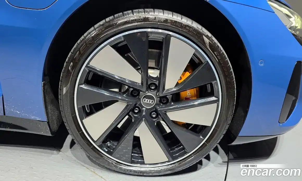 Audi e-tron GT 2022 0.1 Автомат в Москве № 162699, фото 15