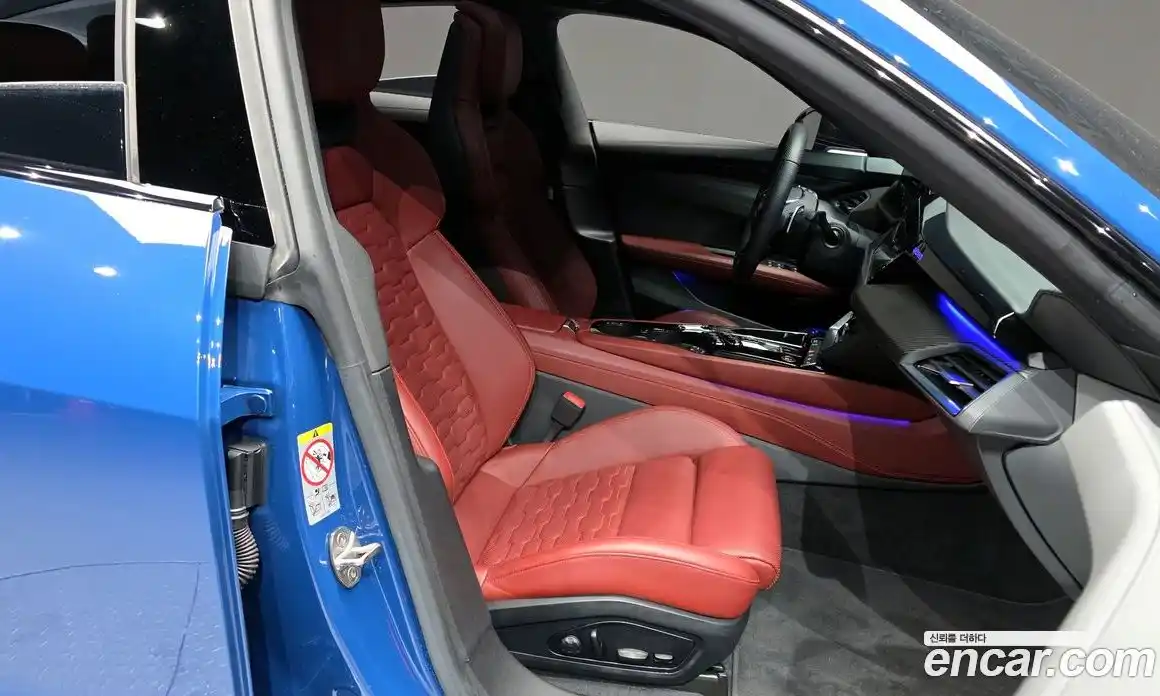 Audi e-tron GT 2022 0.1 Автомат в Москве № 162699, фото 17