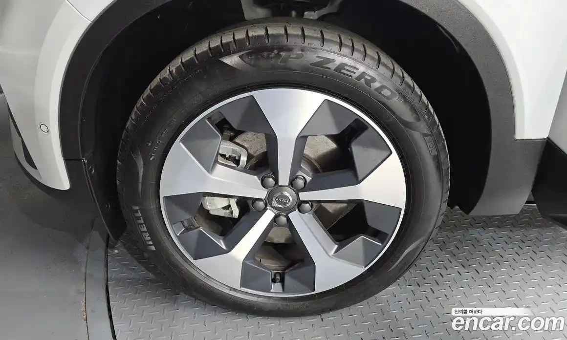 Volvo XC40 2024 2.0 Автомат в Москве № 164184, фото 18