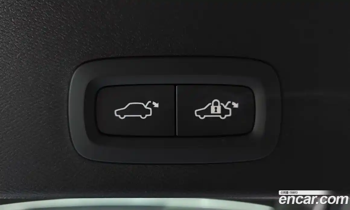 Volvo XC40 2024 2.0 Автомат в Москве № 164184, фото 20