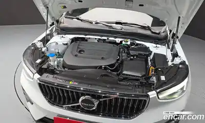 Volvo XC40 2024 2.0 Автомат в Москве № 164184, миниатюра 4