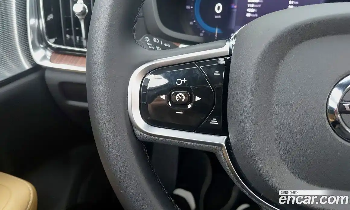 Volvo V60 2024 2.0 Автомат в Москве № 164754, фото 11