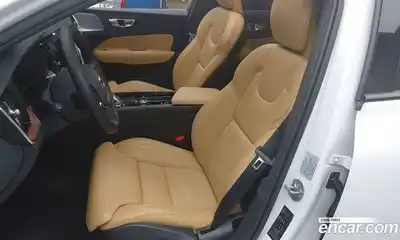 Volvo V60 2024 2.0 Автомат в Москве № 164754, миниатюра 5