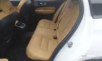 Volvo V60 2024 2.0 Автомат в Москве № 164754, миниатюра 6