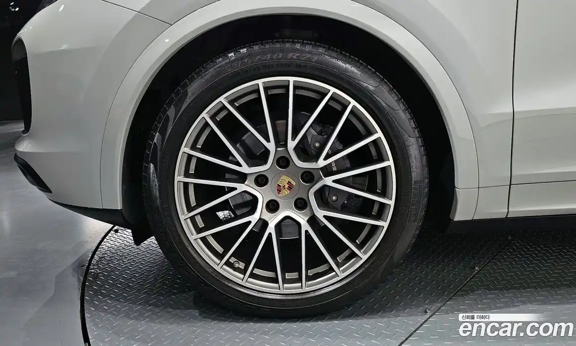 Porsche Cayenne 2022 3.0 Автомат в Москве № 165237, фото 4