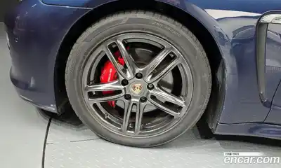 Porsche Panamera, 2013