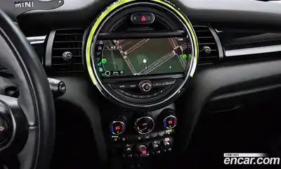 Mini Cooper 2020 1.5 Автомат в Москве № 166655, миниатюра 11