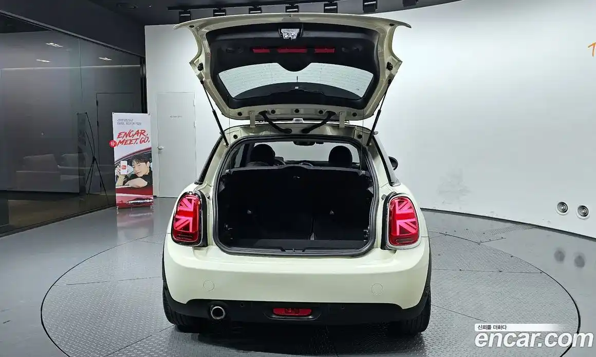 Mini Cooper 2020 1.5 Автомат в Москве № 166655, фото 20