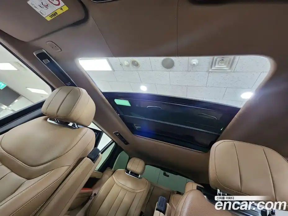 Land Rover Range-Rover 2023 4.4 Автомат в Москве № 166828, фото 11