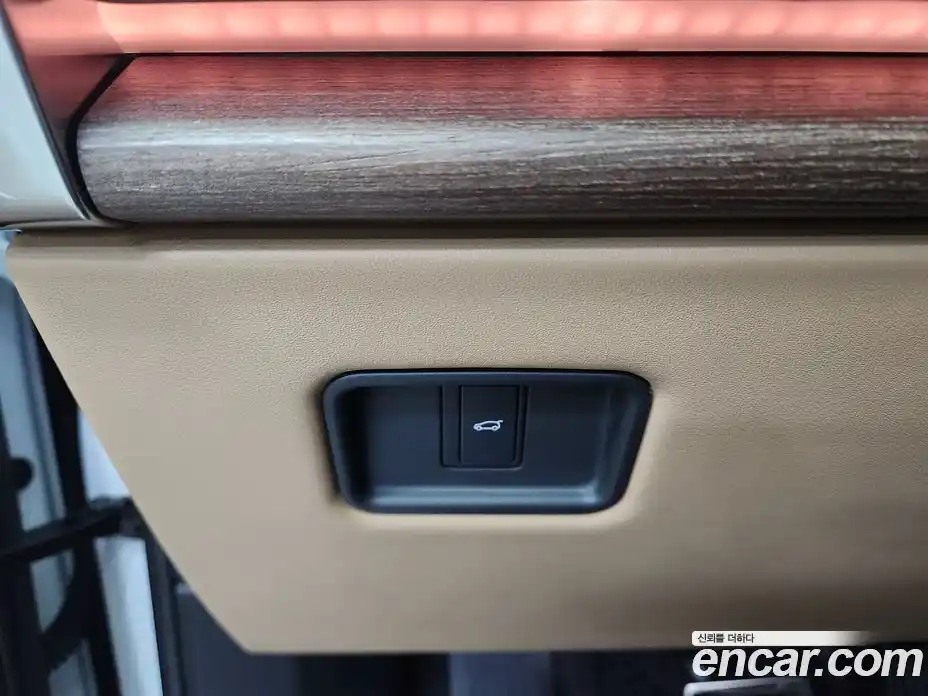 Land Rover Range-Rover 2023 4.4 Автомат в Москве № 166828, фото 14